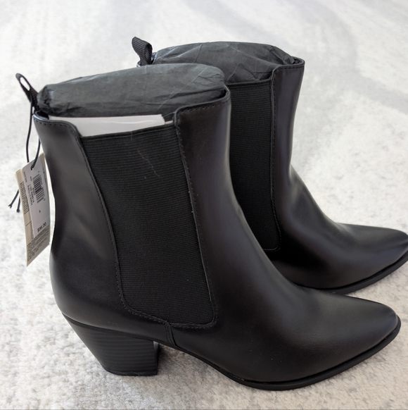 GAP Shoes - BNIB Gap Women's Black Chelsea Ankle Boots - Sleek Pointed Toe - 8
